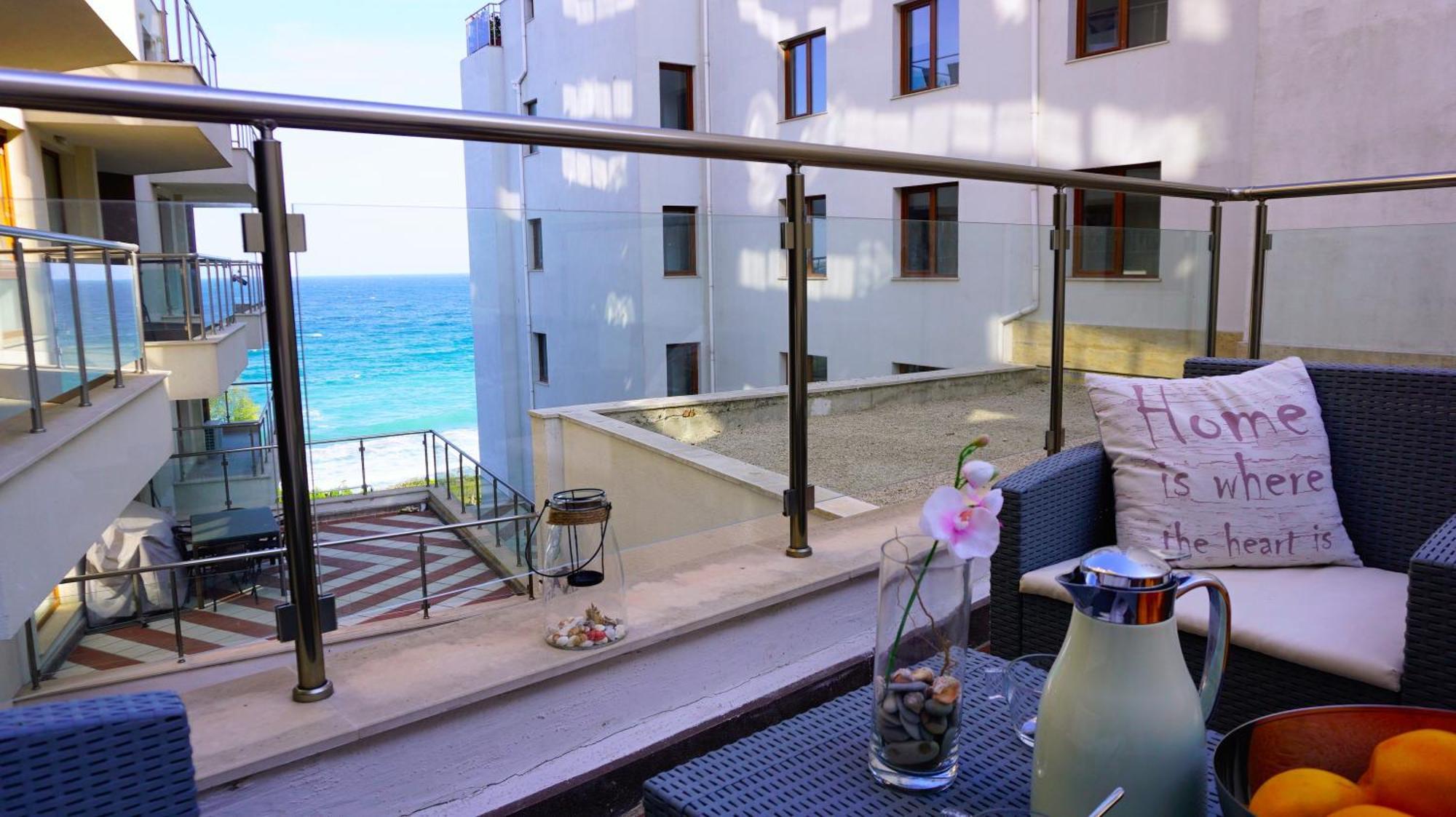 Апартаменти Бяла Клиф На Плажа - Apartments Byala Cliff First Line Exterior photo